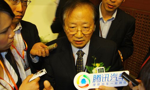 陳清泰:汽車限購是扭曲政策 只會激化矛盾