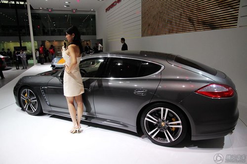 保時(shí)捷Panamera Turbo S